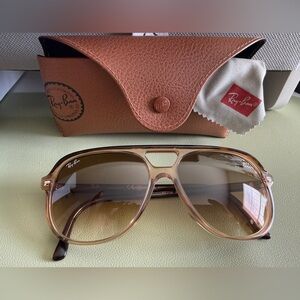 Ray-Ban Bill